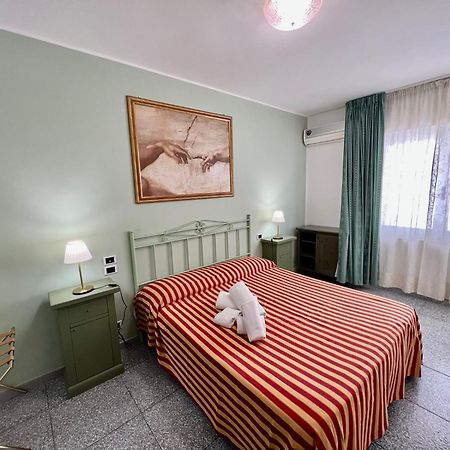Hotel Minerva โอตรันโต ภายนอก รูปภาพ