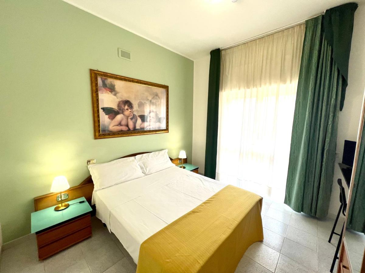 Hotel Minerva โอตรันโต ภายนอก รูปภาพ