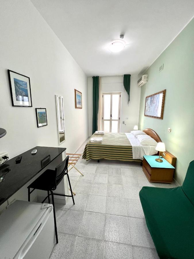 Hotel Minerva โอตรันโต ภายนอก รูปภาพ