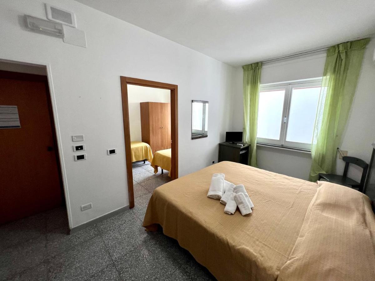 Hotel Minerva โอตรันโต ภายนอก รูปภาพ